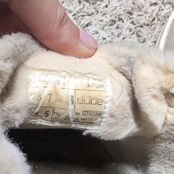 Hey Dude Women's Tan Flats - Picture 4 of 7